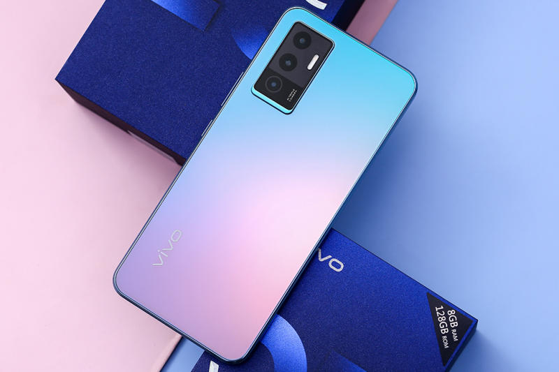 Vivo V23e với thiết kế mỏng nhẹ v&agrave; gi&aacute; tiền mềm hơn